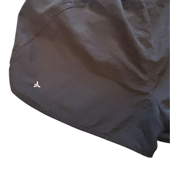Old Navy Black Active Shorts Size Medium (M) - Picture 4 of 6
